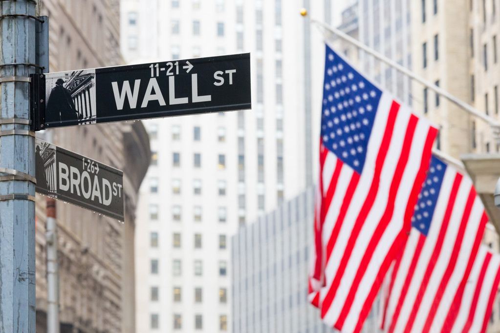 美股三大指数集体上涨 特斯拉、美国雅保涨超3%