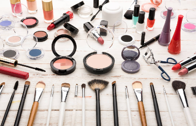 化妆品板块最新行情：2024年6月20日报811.31点 跌幅达1.51%