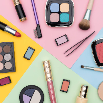 化妆品板块最新行情：2024年3月18日报940.96点 涨幅达0.31%